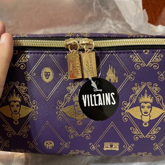 Bath & Body Works Disney Villains Collection Evil Queen Cosmetic Bag - NWT - Picture 3 of 5